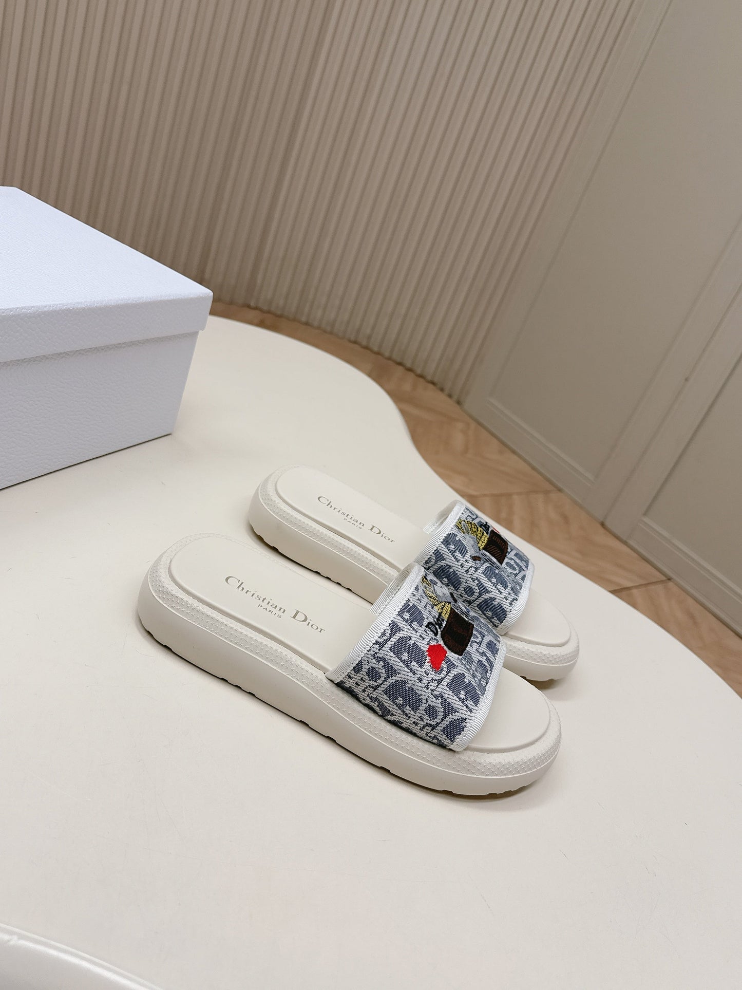 CD 26s  Slippers White Blue Canvas Lambskin 643804