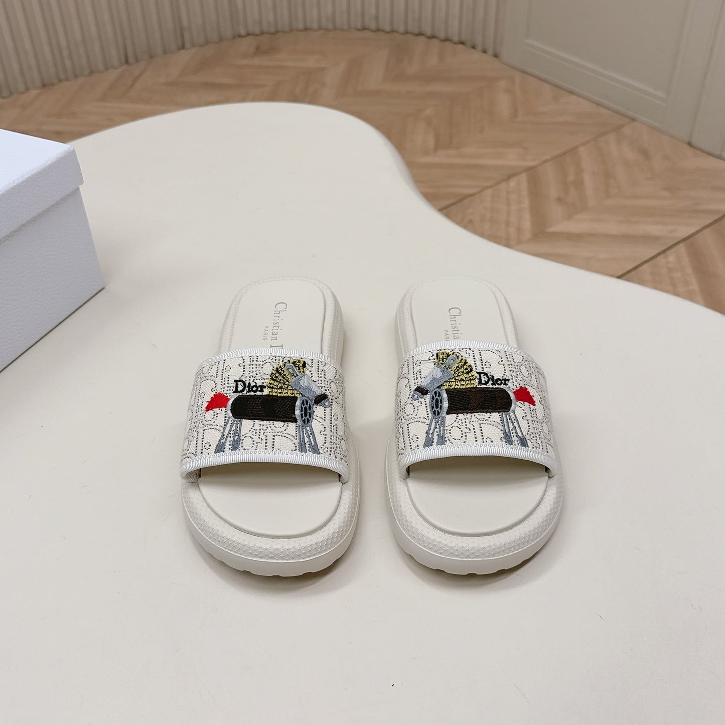 CD 26s  Slippers White Canvas Lambskin 643806