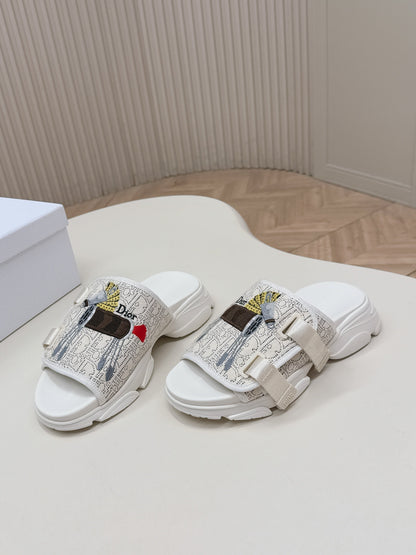 CD 26s  Platform Slippers 35 Cream White Canvas Lambskin 643810