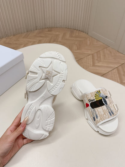 CD 26s  Platform Slippers 35 Beige White Canvas Lambskin 643812