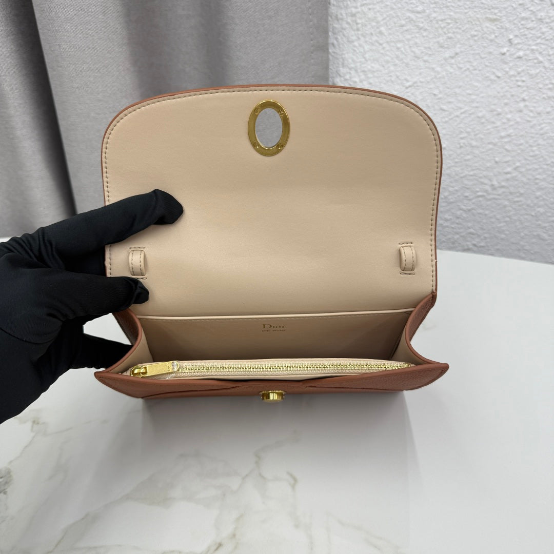 Dior 2026 Medaillon Envelope Bag 20.5cm Calfskin 158554