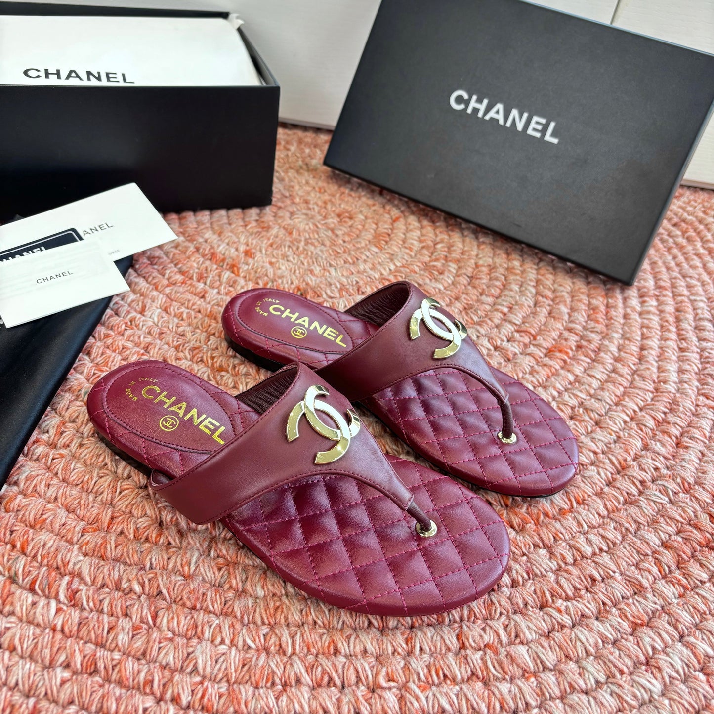 CC 26s Thong Sandals Burgundy Sheepskin 648257