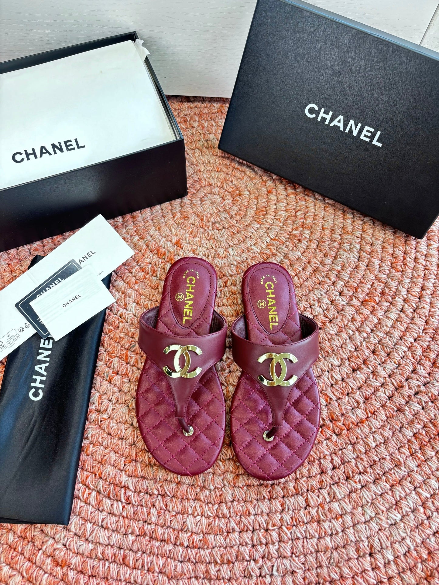 CC 26s Thong Sandals Burgundy Sheepskin 648257