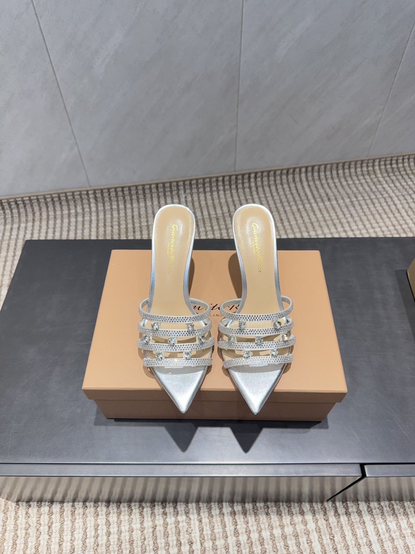 CL 26SS High Heeled Sandals 100 Metallic Silver Beige Sheepskin 613828