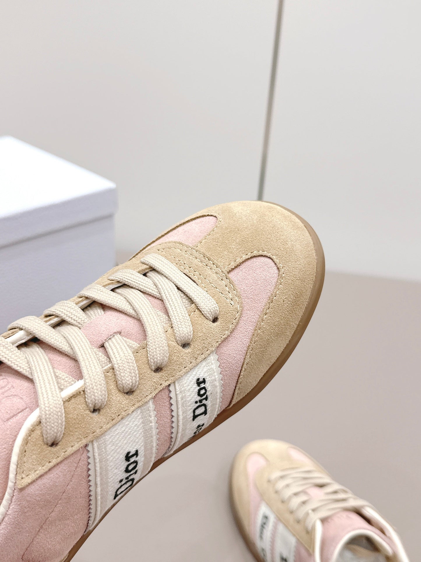 CD 26A Casual Sneakers Beige Light Pink Suede 739338