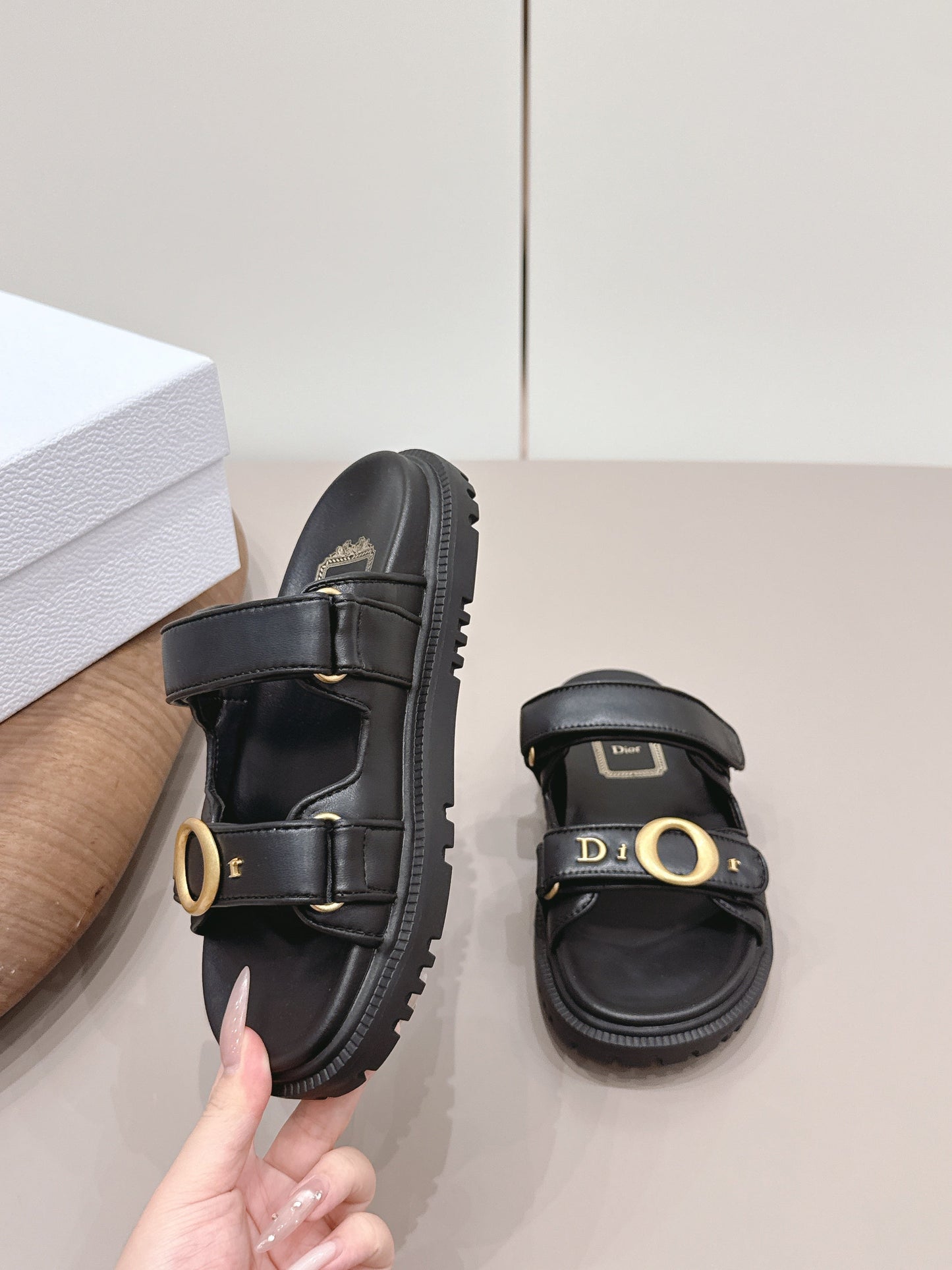 CD 26A Sandal Sheepskin Gold Buckle