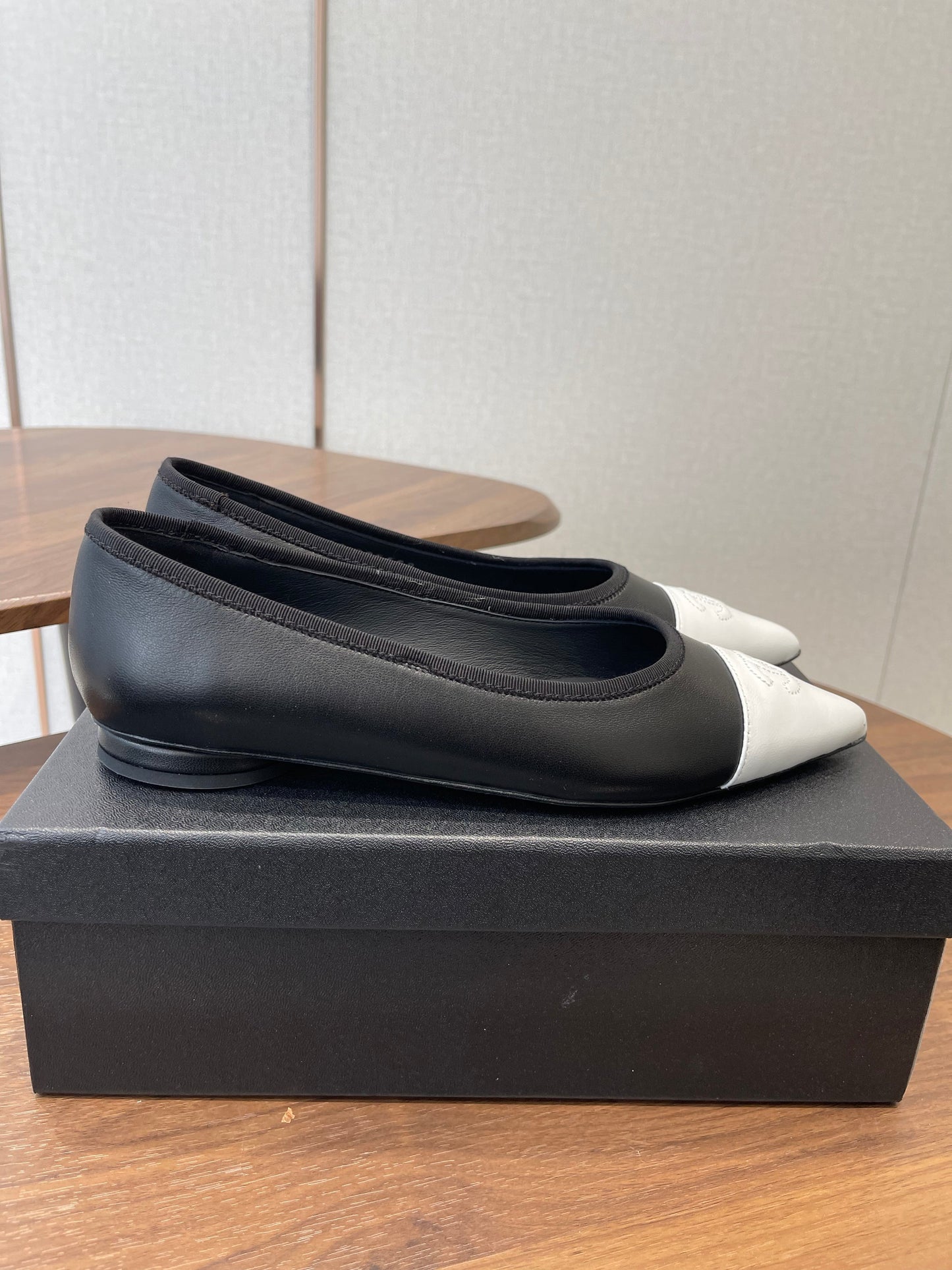 Chanel 2026 Ballerina Flat Black White Sheepskin 624237