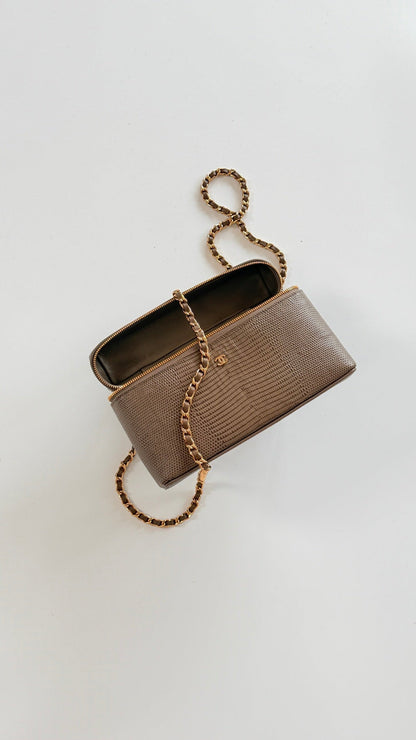 Chanel 2026 Top Handle Vanity Bag 19cm Olive Lizard Embossed Leather