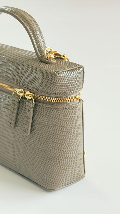 Chanel 2026 Top Handle Vanity Bag 19cm Olive Lizard Embossed Leather