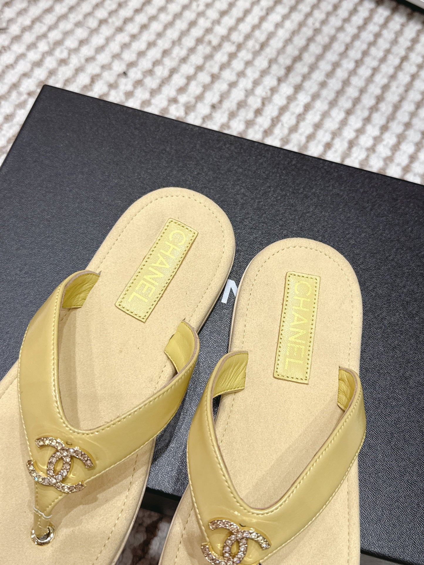 CC 26s Thong Sandals Yellow Suede Sheepskin 632354