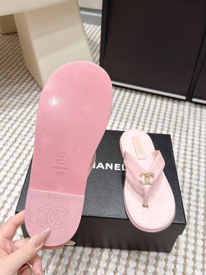 CC 26s Thong Sandals Light Pink Suede Sheepskin 632355