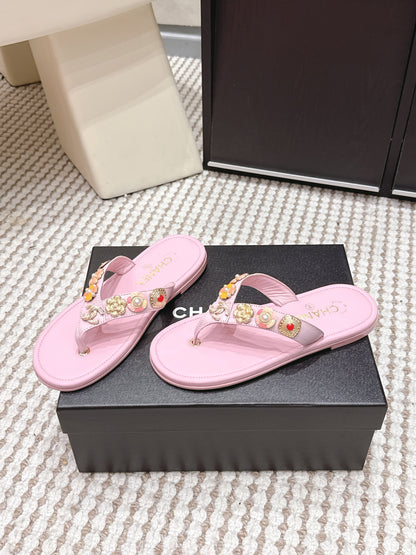 CC 26s Thong Sandals Pink Sheepskin Multicolor Charm 632362