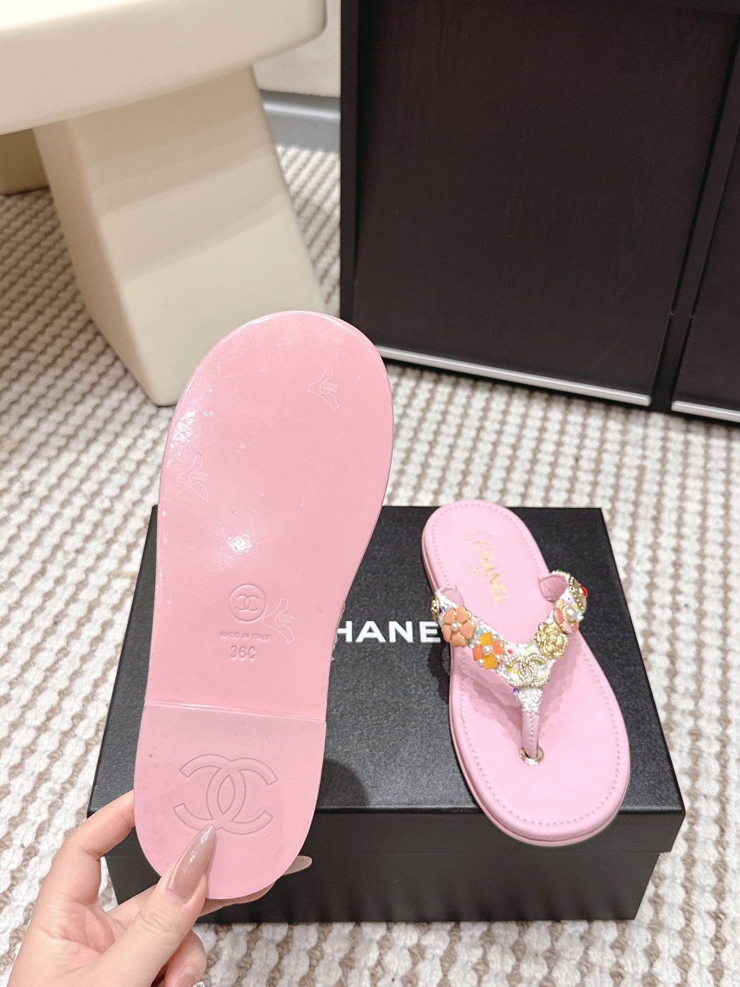 CC 26s Thong Sandals Light Pink Sheepskin Gold Charm 632367