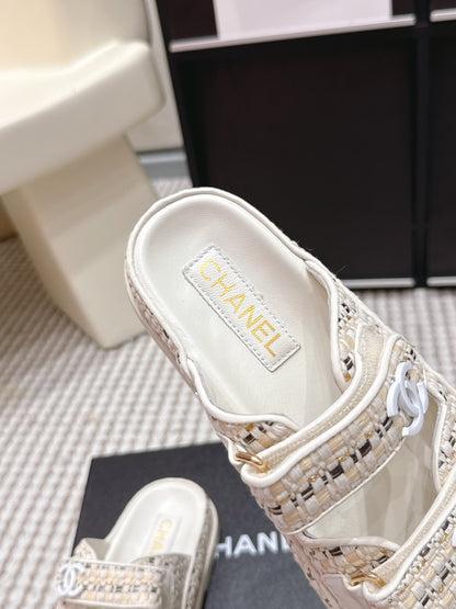 CC 26s Sandals Beige Leather Raffia 632397