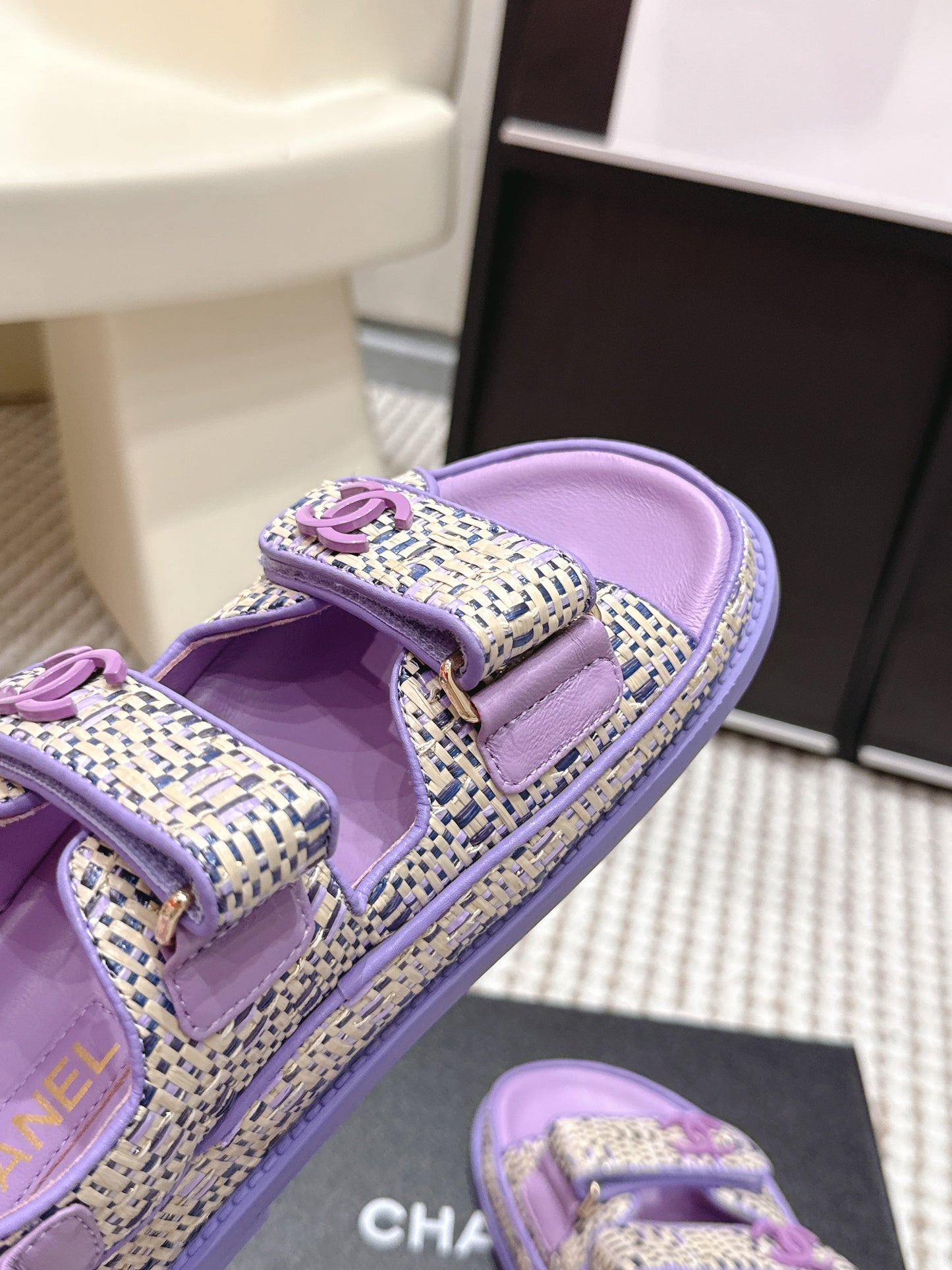 CC 26s Sandals Purple White Beige Leather 632404
