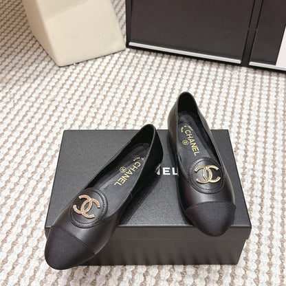 CC 26s Slip-on Flat Black Calfskin 632340