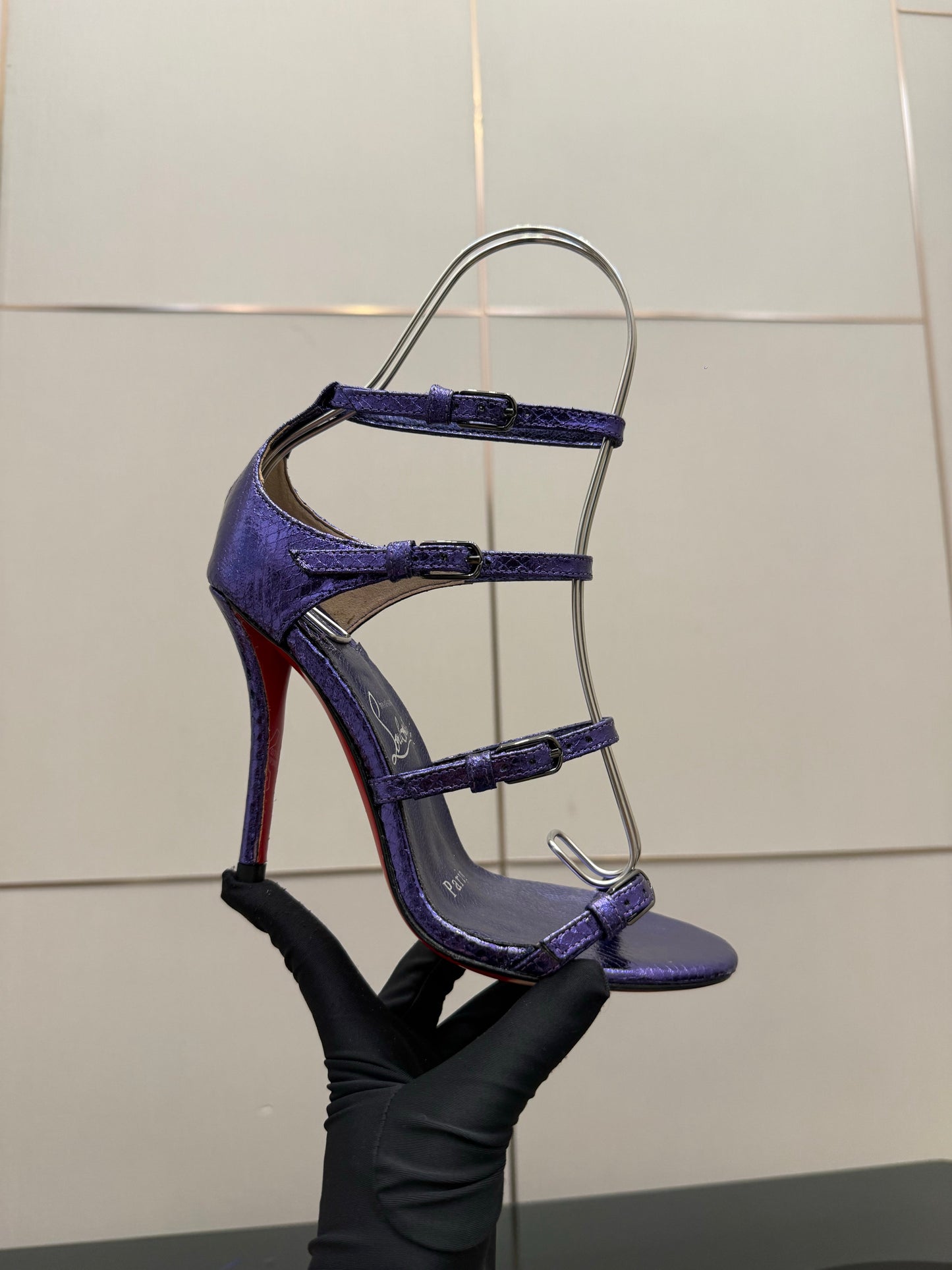 Christian Louboutin Loubigirl Spikes 100mm Sandal Grained PatentLeather 828167