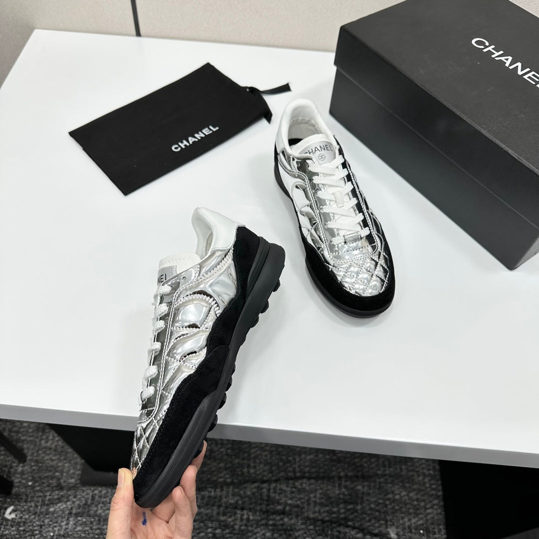 CC 26s Casual Sneakers Black Sliver Suede Cowhide 626457