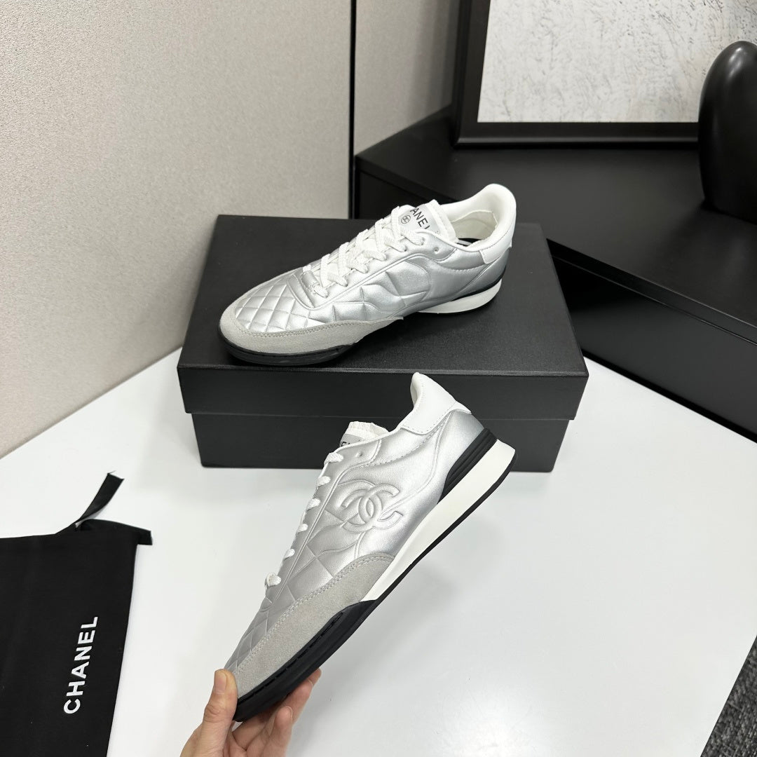 CC 26s Casual Sneakers Sliver Metallic Suede Cowhide 626460