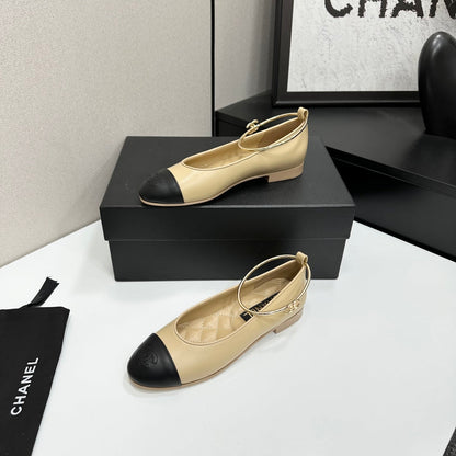 CC 26s Ballet Flats Beige Black Sheepskin 626303