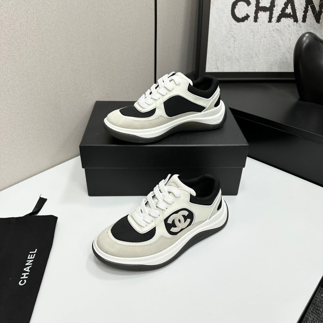 CC 26s Casual Sneakers Light Beige Black Fabric Suede 626470