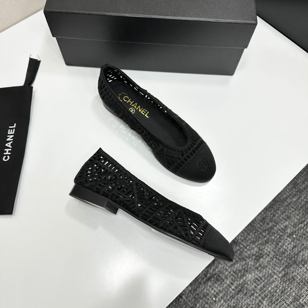 CC 26s Ballet Flats Black Canvas Leather 626301