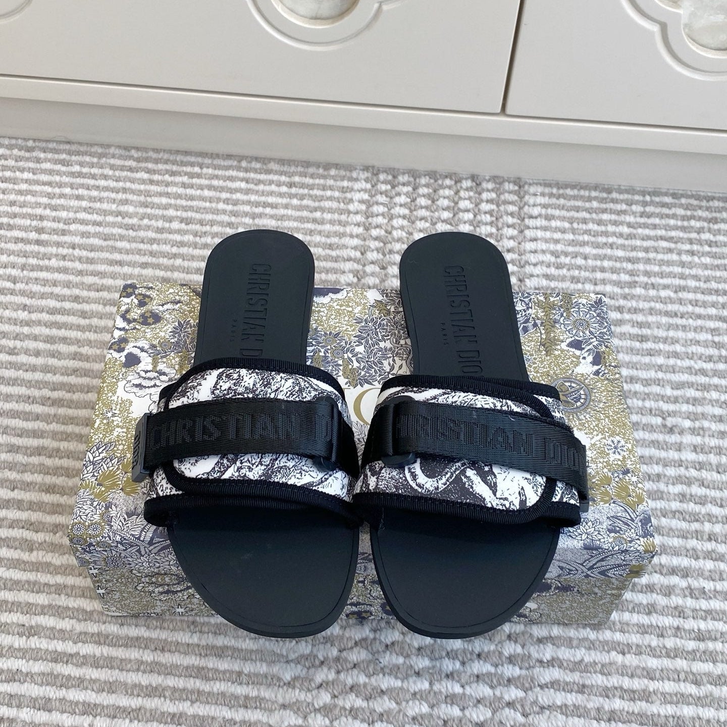 CD 26s Flat Slippers Canvas Rubber 648132