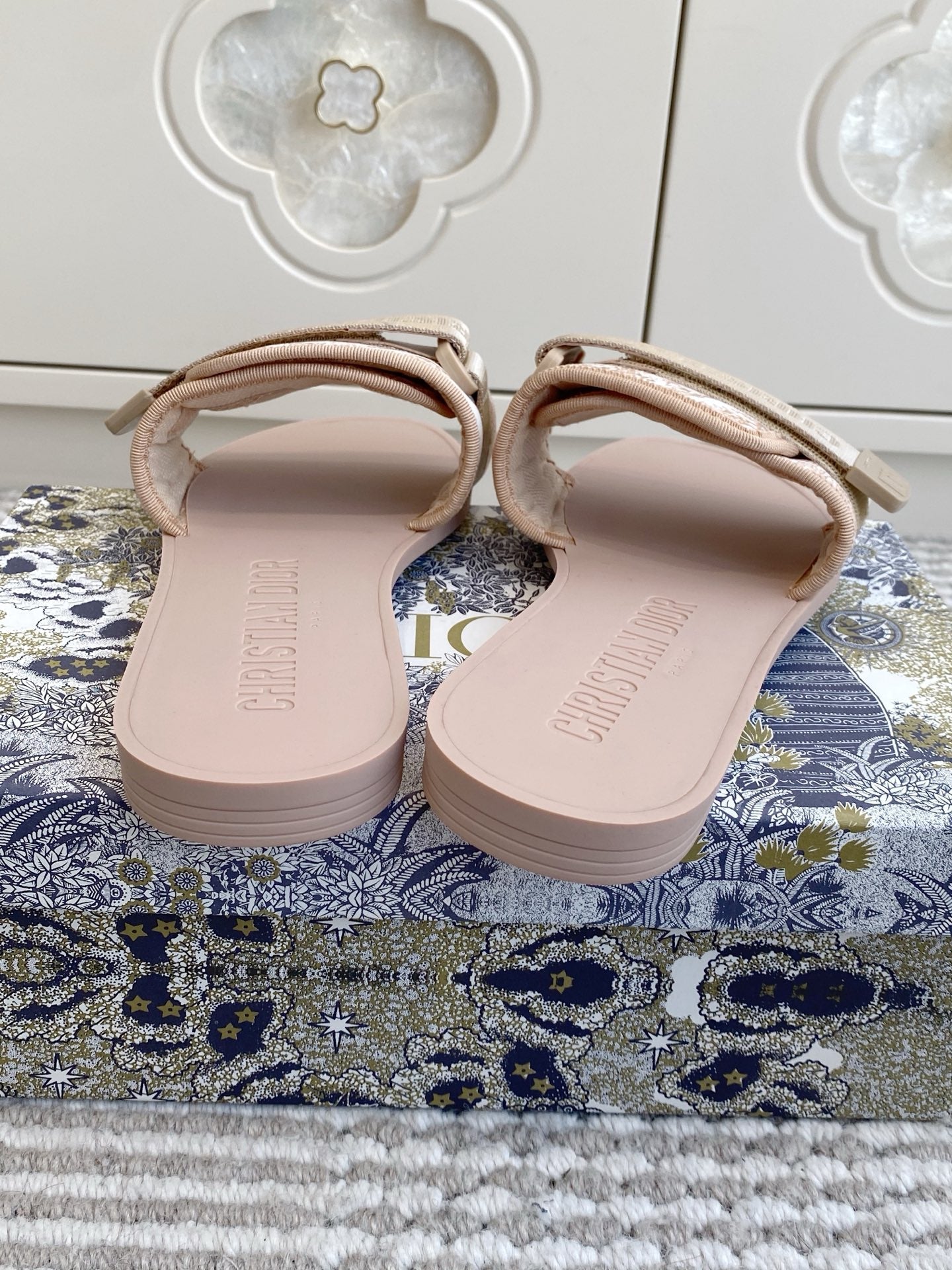 CD 26s Flat Slippers Canvas Rubber 648132