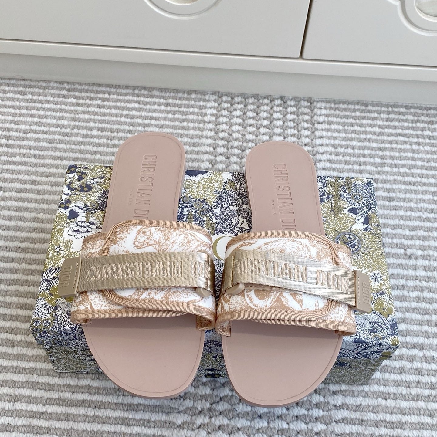 CD 26s Flat Slippers Canvas Rubber 648132