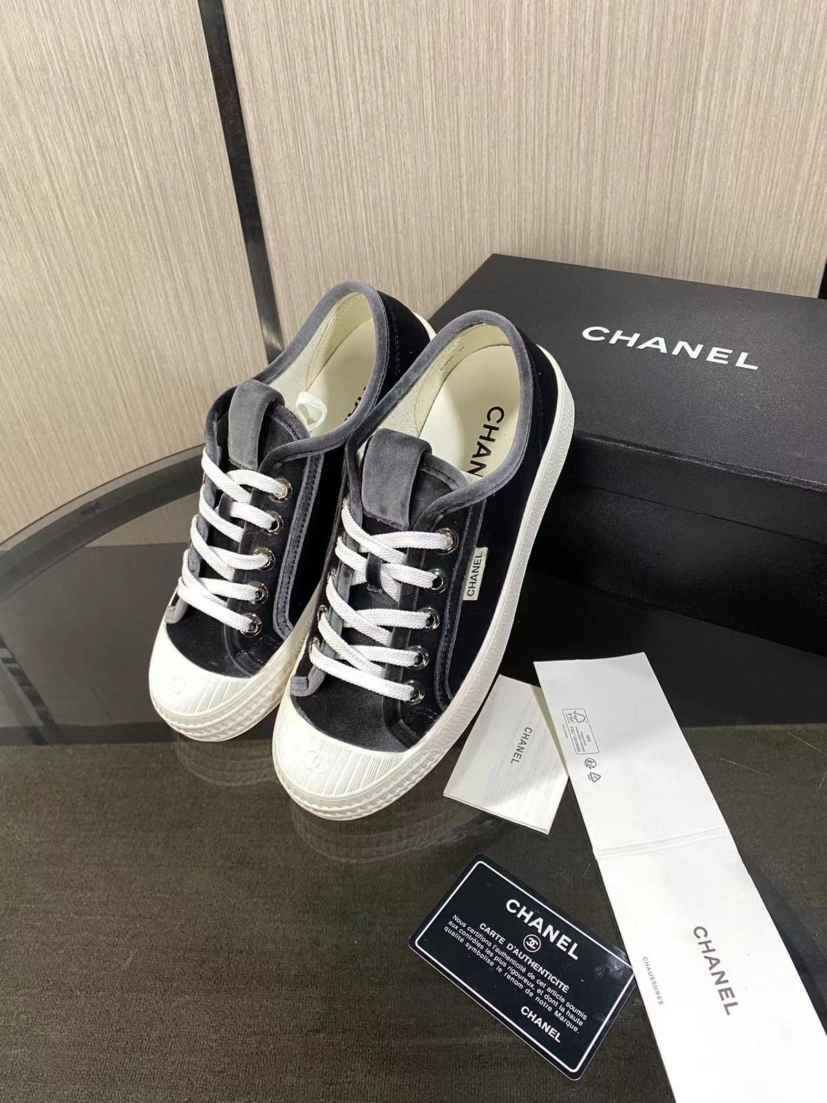 CC 26s Sneaker Black Velvet 799314
