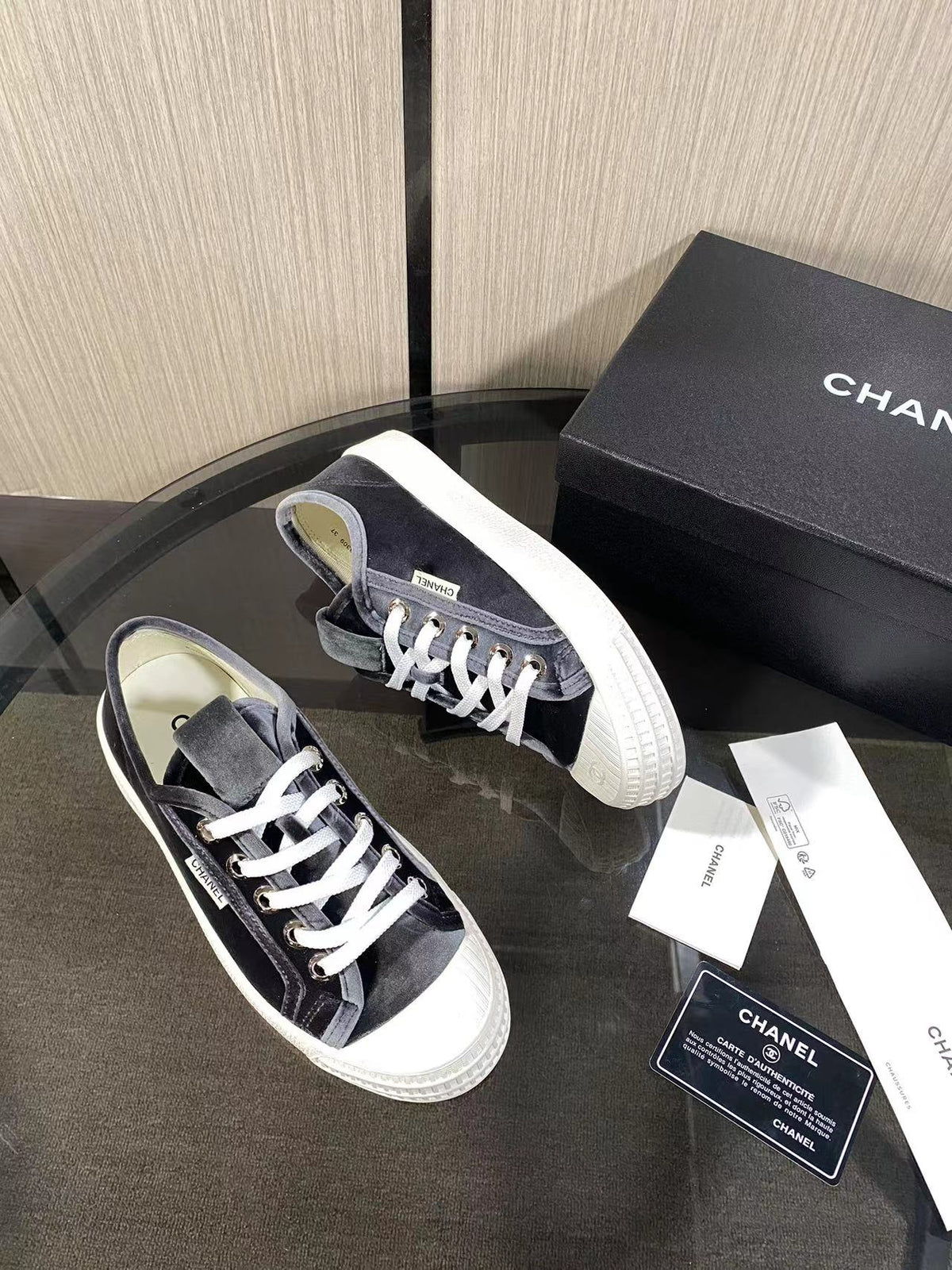 CC 26s Sneaker Black Velvet 799314