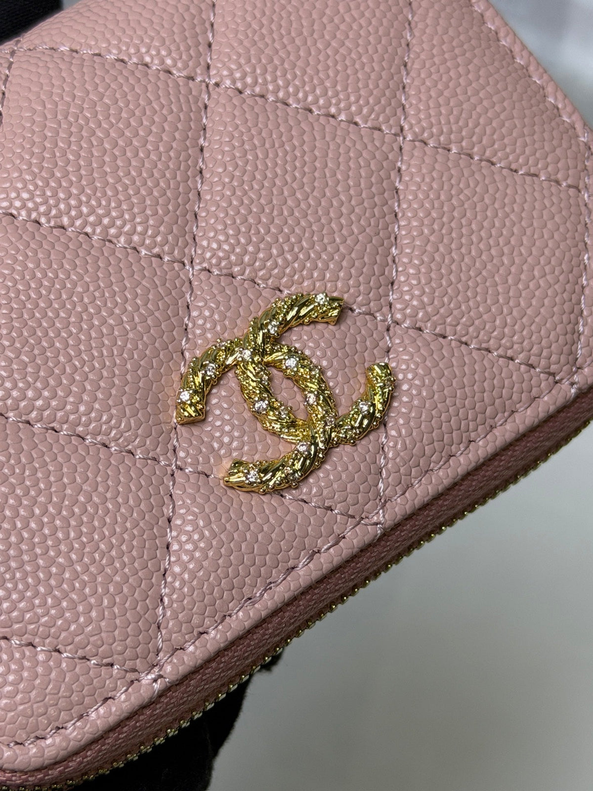 CC 26P Zipper Card Holder Light Pink Quited Caviar Leather