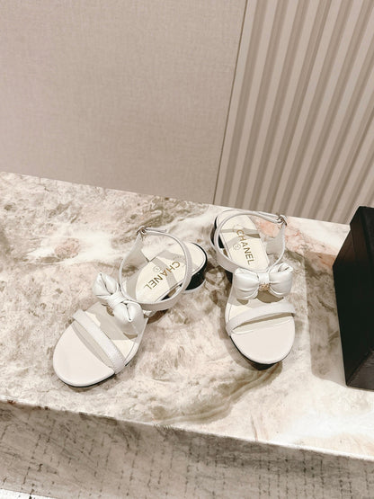 CC 26s Bow Sandals White Cowhide 658468