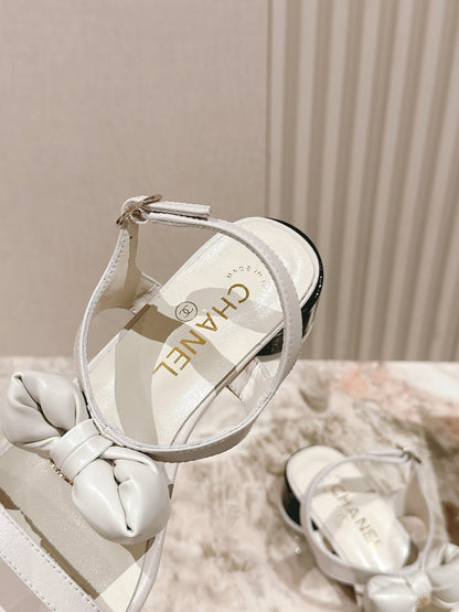 CC 26s Bow Sandals White Cowhide 658468