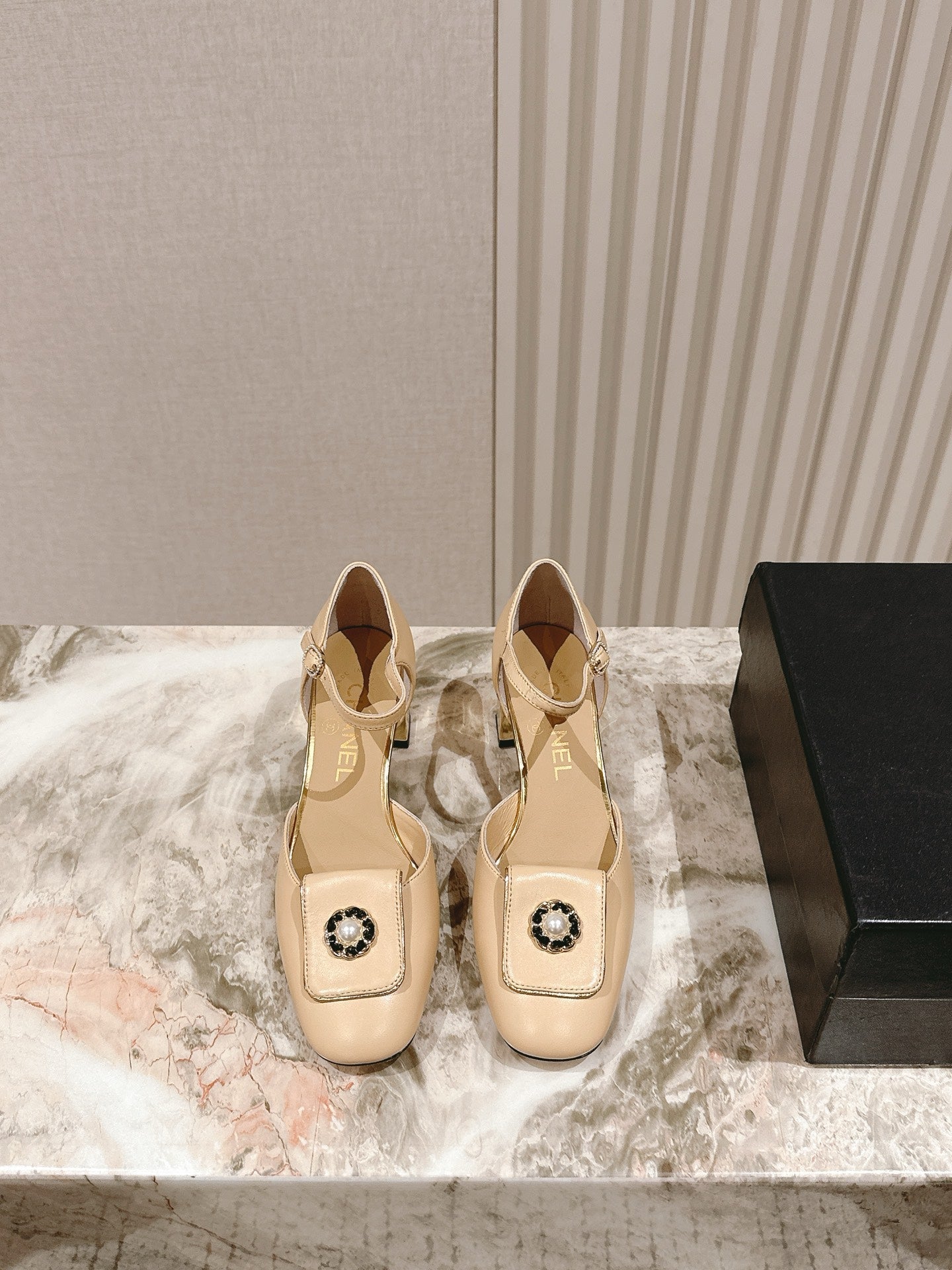 CC 26s Mary Jane Sandals 65 Beige Sheepskin 658473