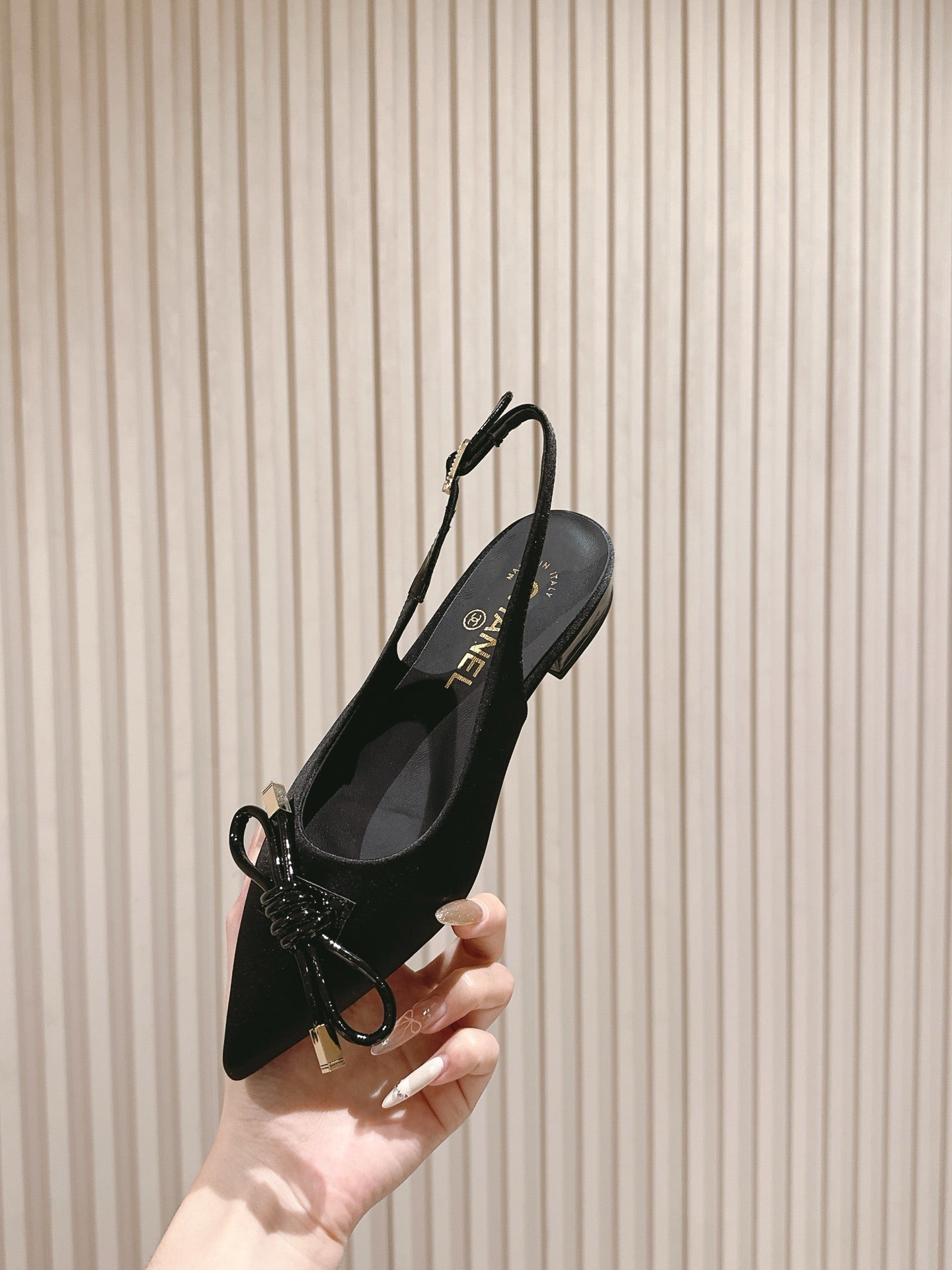 CC 26s Slingback Flat Black Satin Sheepskin 658477