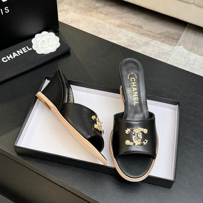 CC 2026 Wedge Sandals 65 Black Lambskin Gold Black Logo 667764