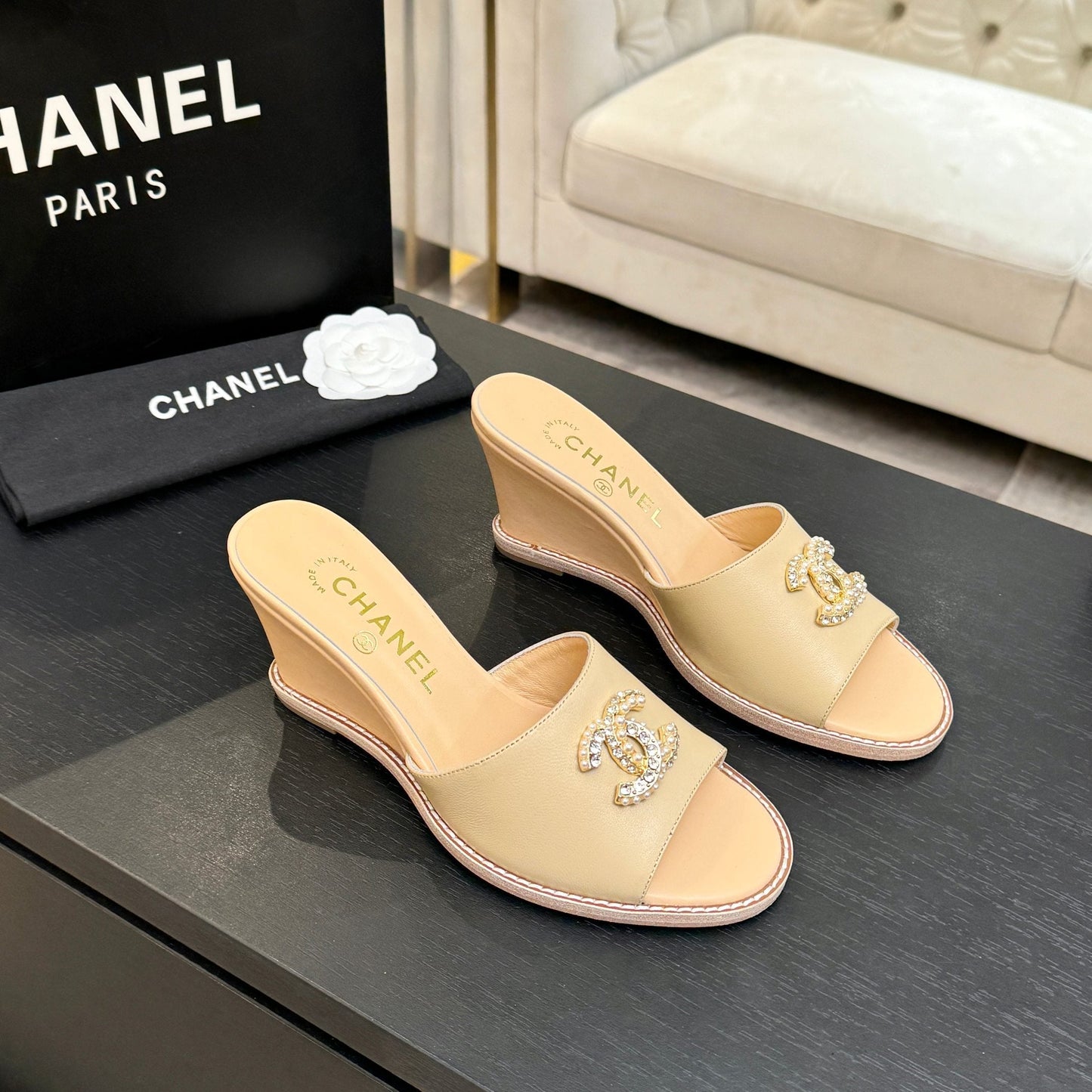 CC 2026 Wedge Sandals 65 Beige Lambskin 667774