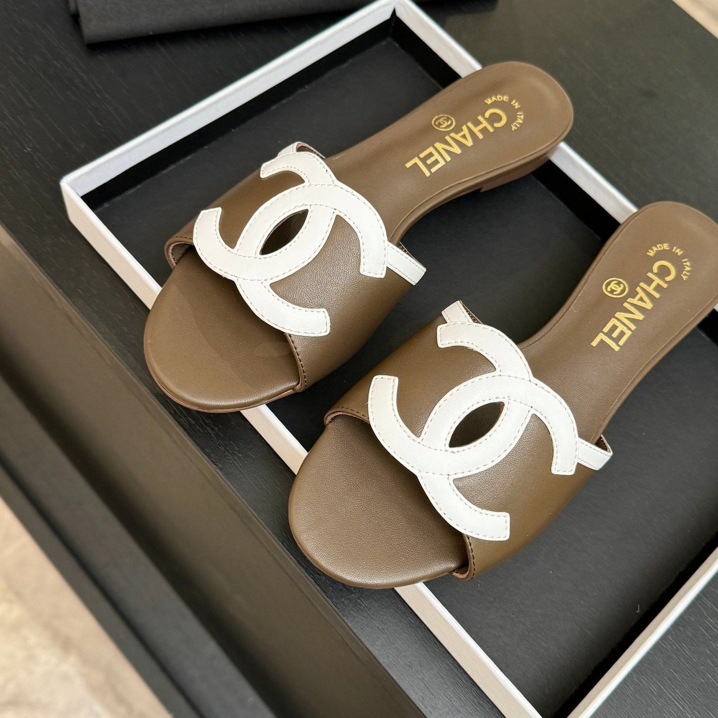 CC 2026 Flat Slippers Olive Green Sheepskin Double C 700453