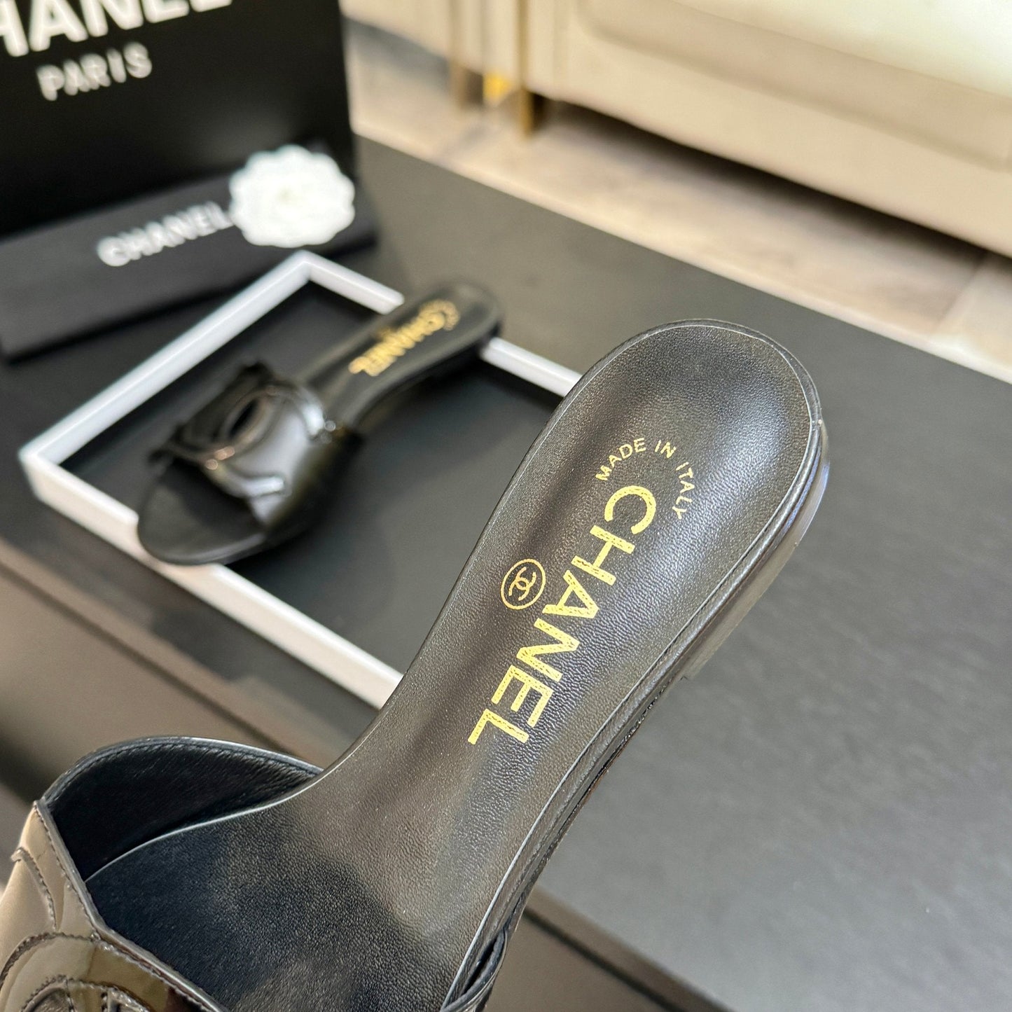 CC 2026 Flat Slippers Black Sheepskin Double C 700456