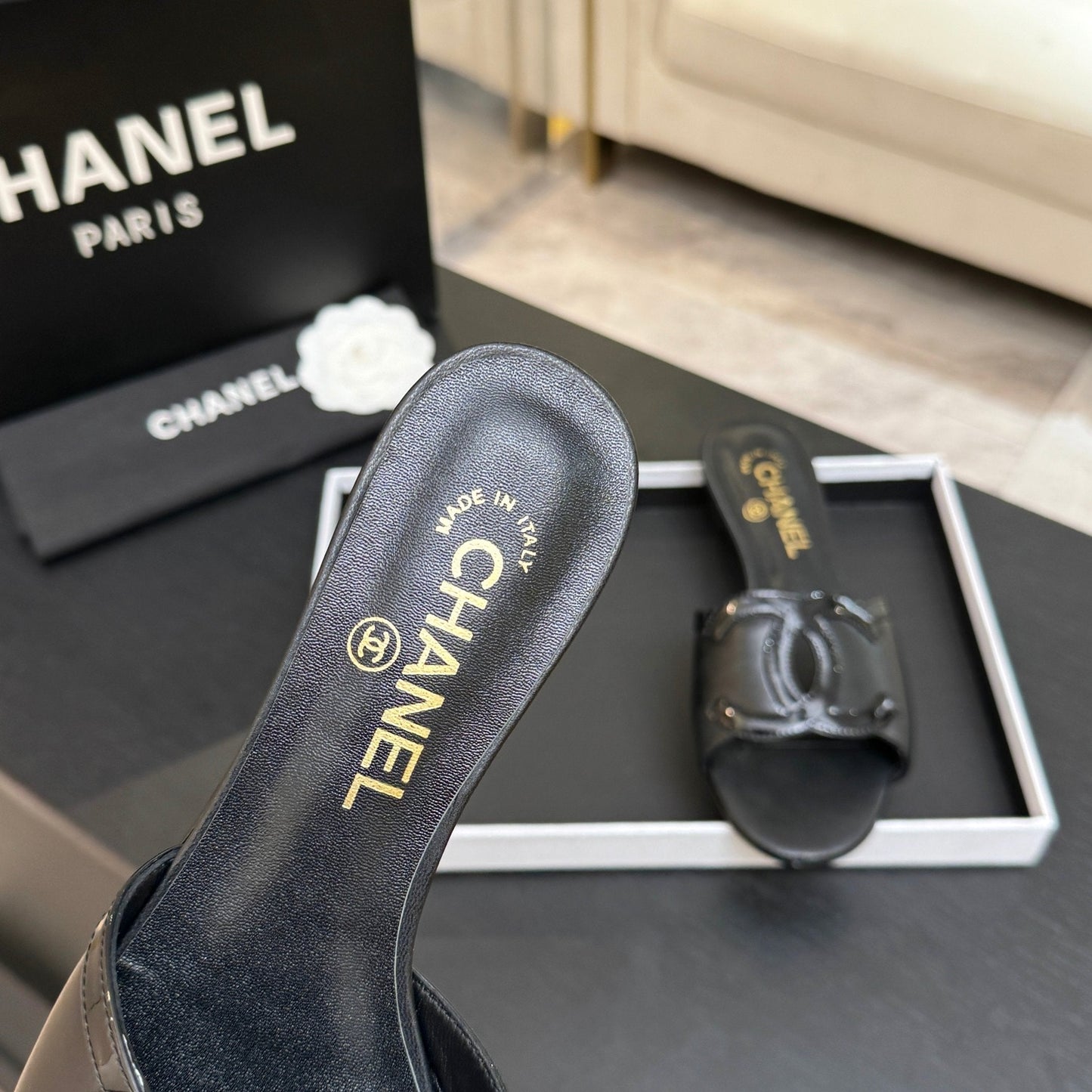 CC 2026 Flat Slippers Black Sheepskin Double C 700456