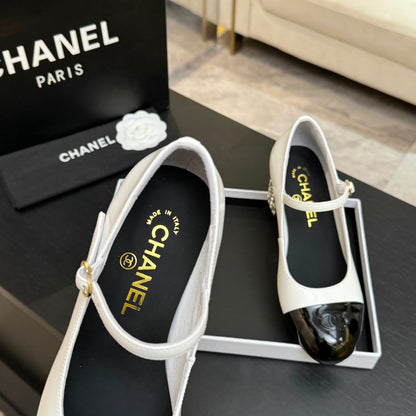CC 2026 Mary Jane 65 White Black Patent Leather 700643