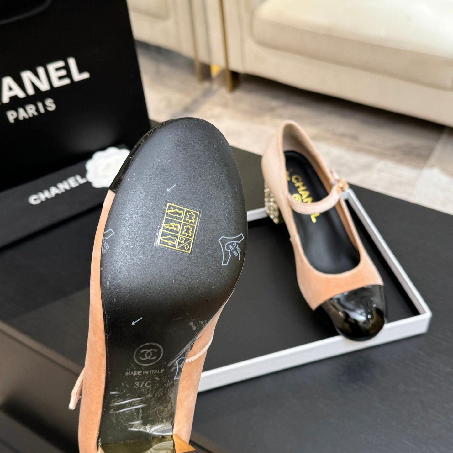 CC 2026 Mary Jane 65 Beige Black Velvet Leather  700646