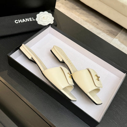 Chanel 2026  Double C Buckle Square Toe Slipper White Lambskin 673031