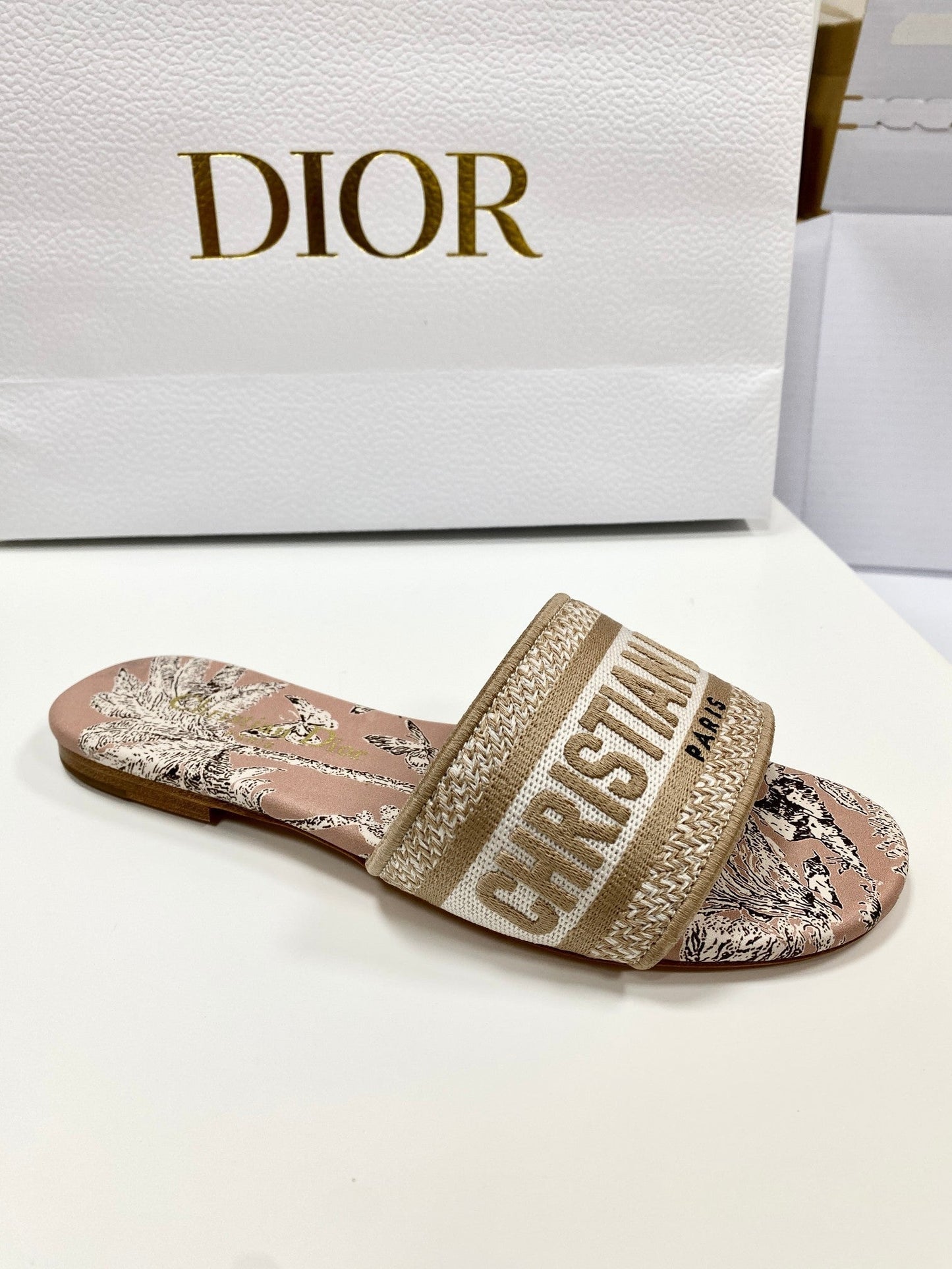 CD 26s Embroidered Sandals Pink Nude Gold Canvas Leather 683012