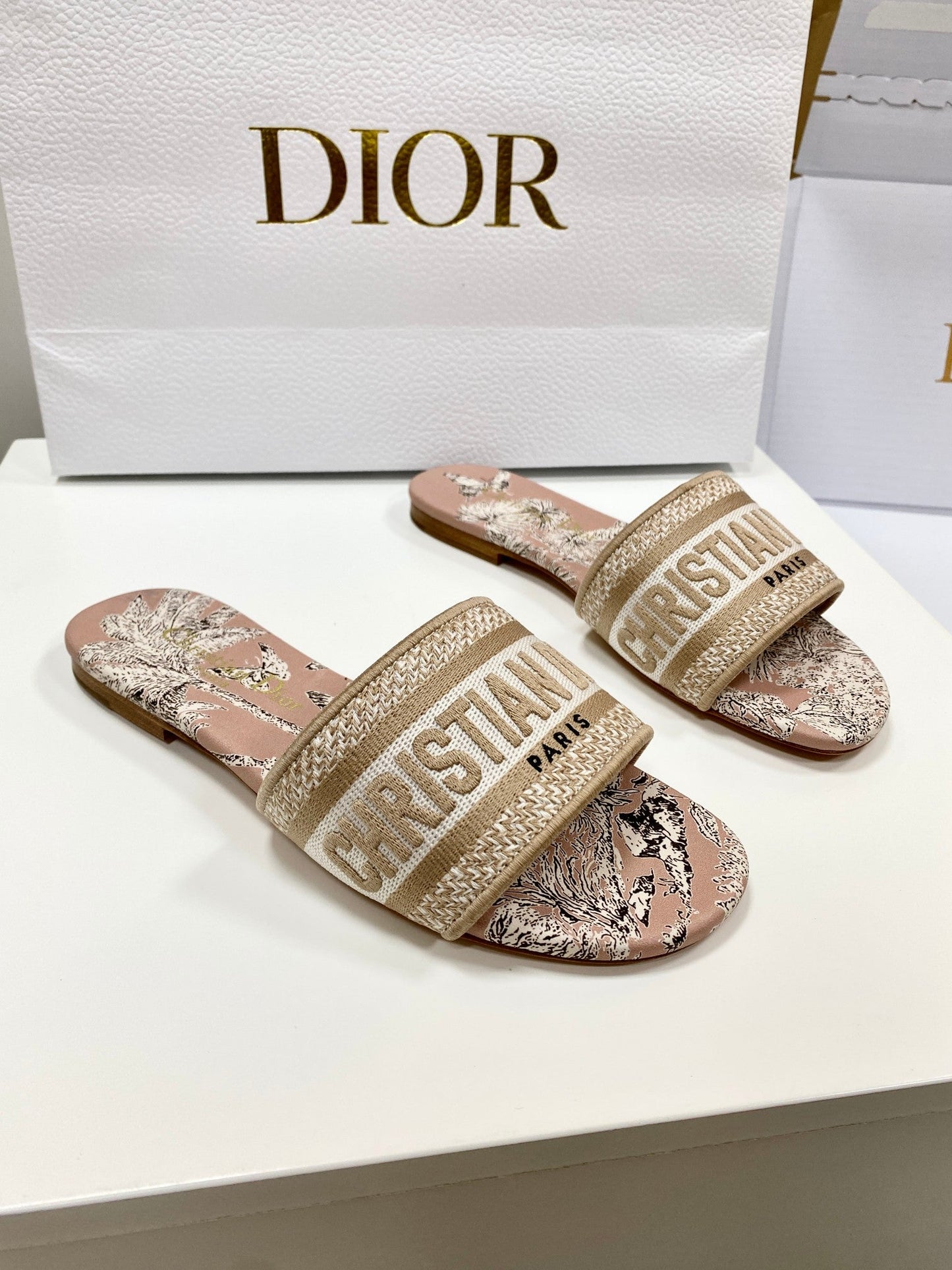 CD 26s Embroidered Sandals Pink Nude Gold Canvas Leather 683012