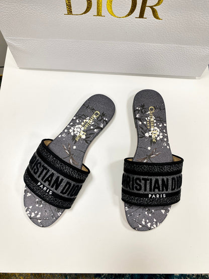 CD 26s Embroidered Sandals Gray Black Canvas Leather 683017