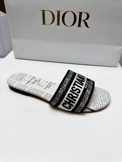 CD 26s Embroidered Slippers Black White Canvas Leather 683019