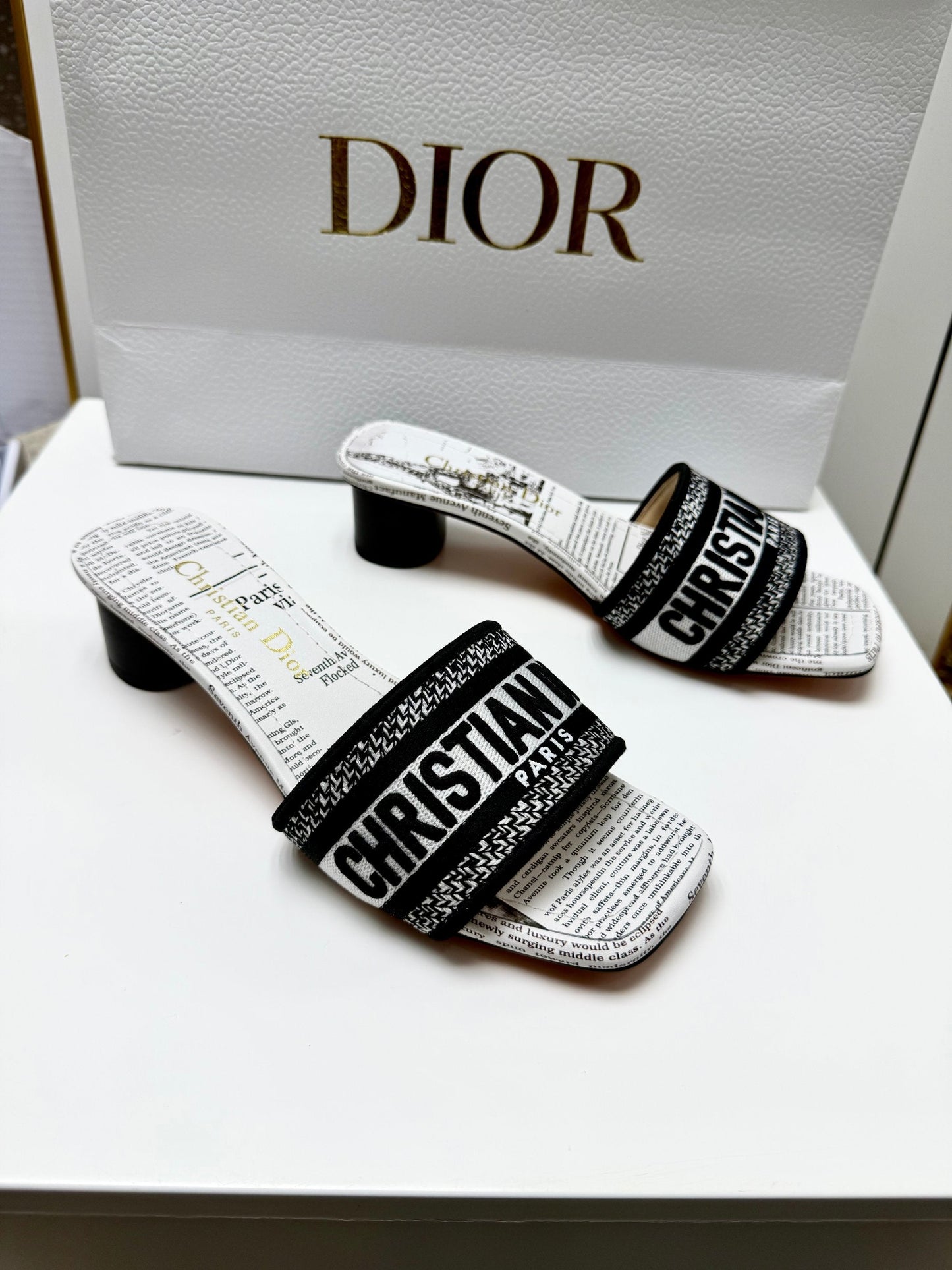 CD 26s Embroidered Slippers Black White Canvas Leather 683019