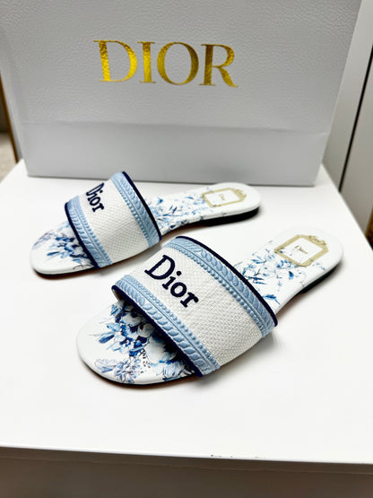 CD 26s Floral Embroidered Sandals White Blue Canvas 683028